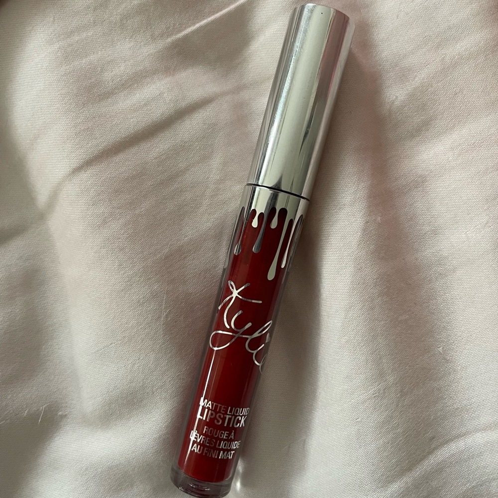 kylie cosmetics merry liquid lipstick